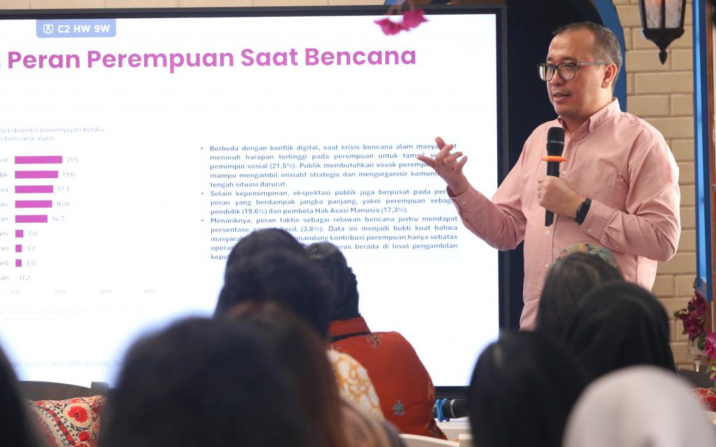 diskusi publik